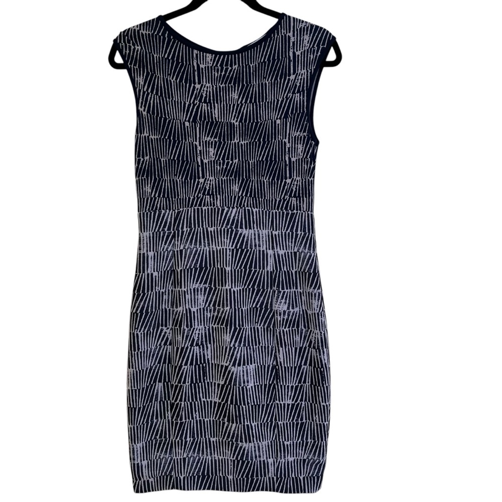 MaxMara Navy Blue/Creamy White Abstract Line Print Sleeveless Sheath Dress
